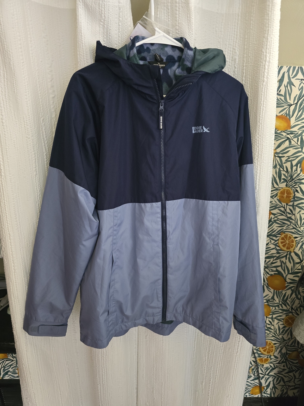 Eddie Bauer Boys XL 18/20 Two-Tone Navy & Light Blue Hooded Jacket